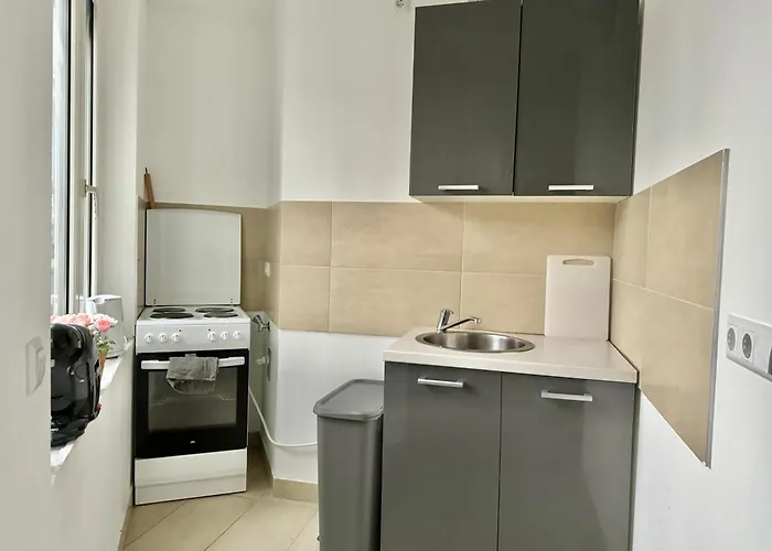 Prime Near Schoenbrunn Castle Vienna